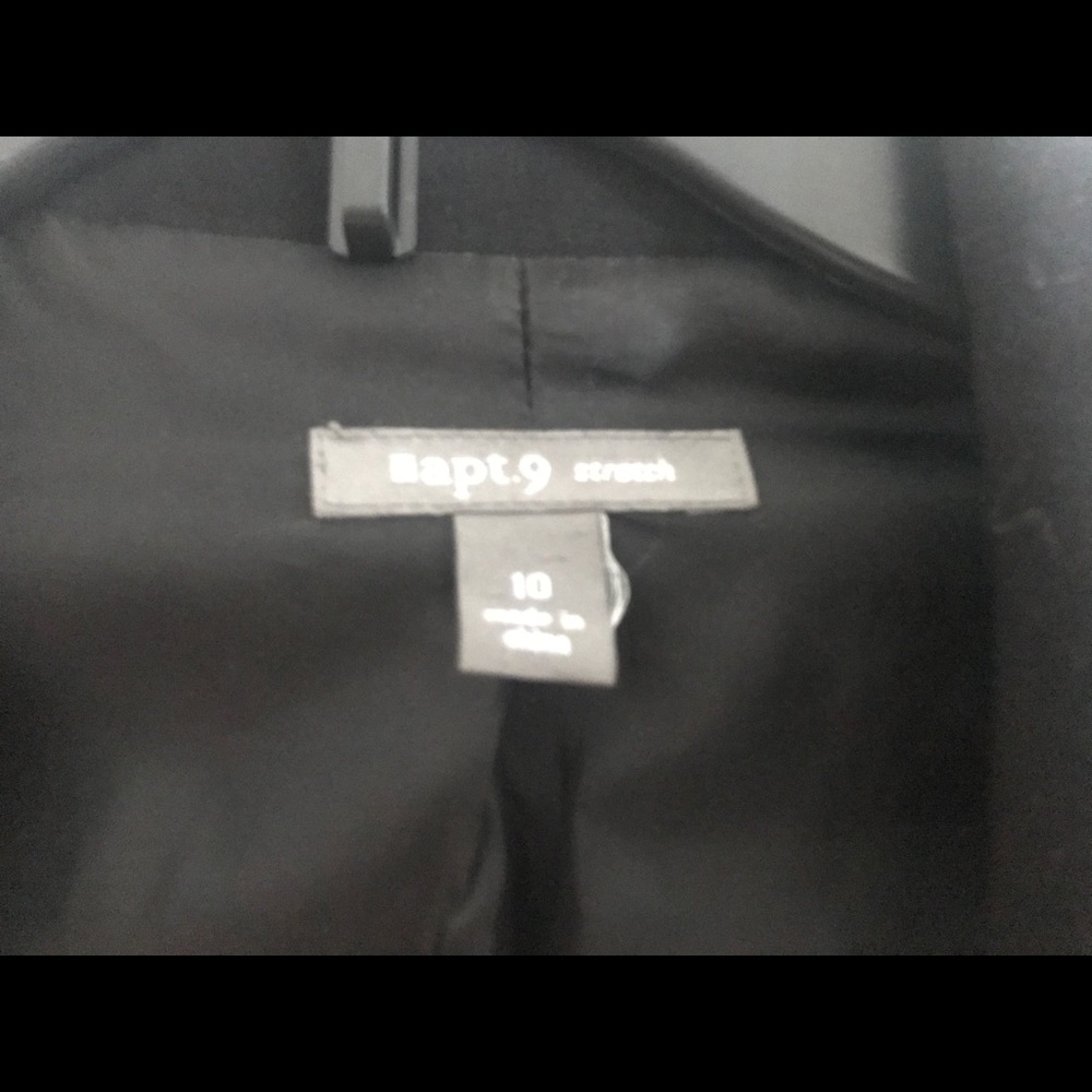 Black blazer - Picture 2 of 3